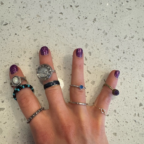 Assortment Of Rings - Picture 5 of 7